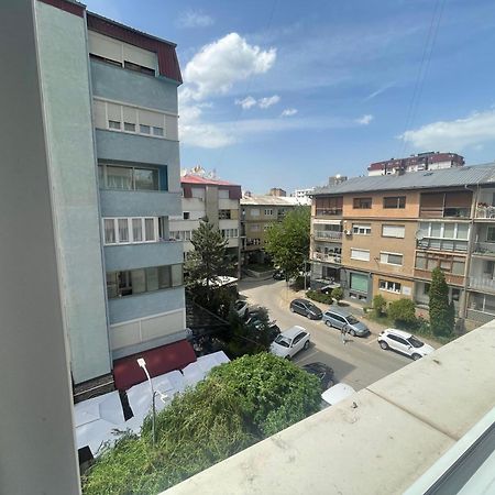Shesh Hostel Pristina Exterior photo